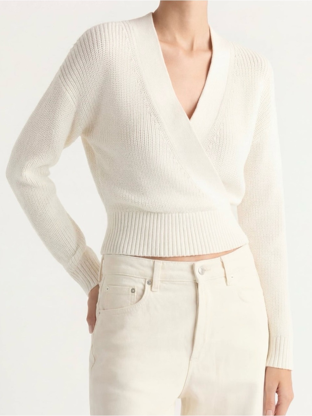 Modern Citizen Maren Cropped V-Neck Knit Sweater Medium Cream